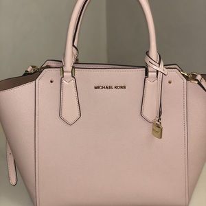 Michael Kors Blush Voyager Medium Tote